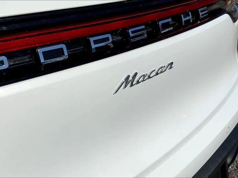 Used 2025 Porsche Macan image 29
