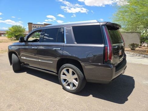 Used 2016 Cadillac Escalade Premium AWD/4WD image 5