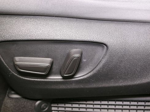 Certified 2023 Toyota Sienna LE image 40