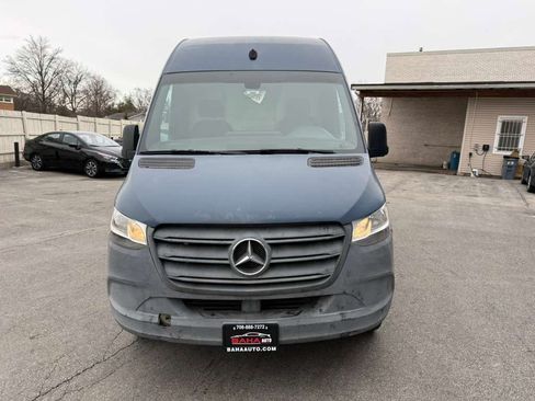 Used 2019 Mercedes-Benz Sprinter 170 image 3