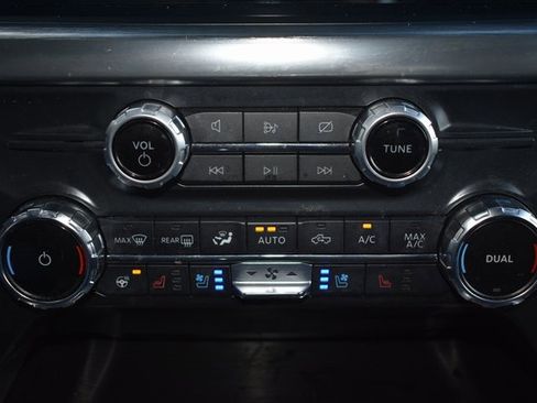 Used 2022 Ford F150 Lariat w/ Equipment Group 502A High image 34