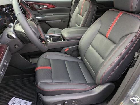 New 2026 Chevrolet Traverse RS image 11