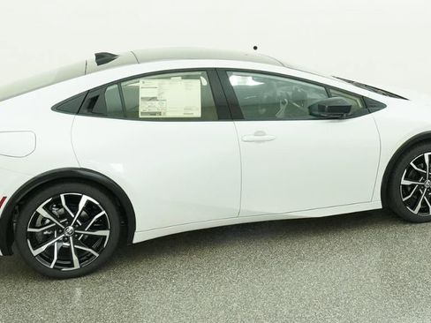 New 2026 Toyota Prius Plug-In Hybrid image 10