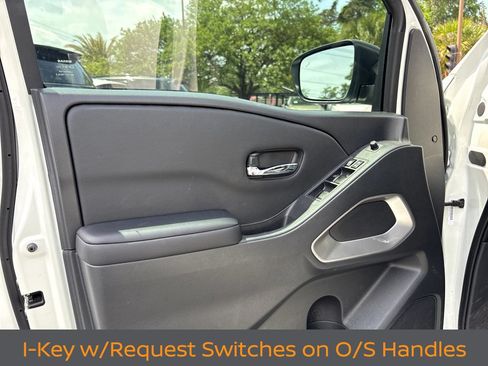 Used 2025 Nissan Frontier SV w/ SV Convenience Package RWD image 18