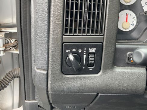 Used 2003 Dodge Ram 2500 Truck ST RWD image 26