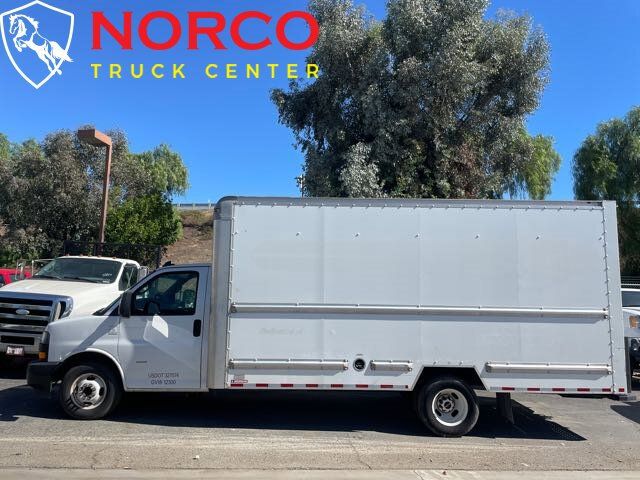 Used 2018 GMC Savana 3500 Extended w/ Driver Convenience Package RWD image 1