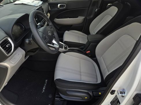 New 2026 Hyundai Venue SEL FWD image 15