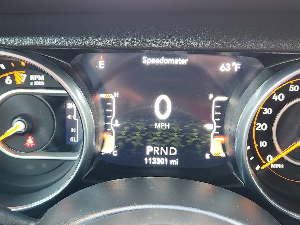 Used 2018 Jeep Wrangler Unlimited Sahara AWD/4WD image 17