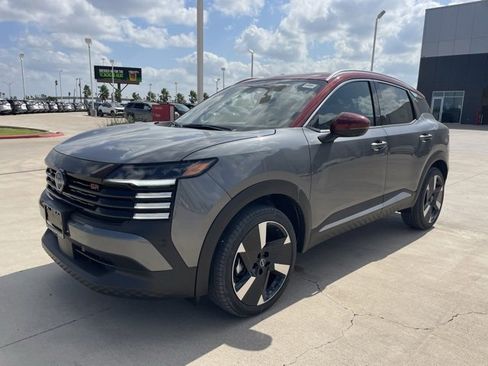 New 2025 Nissan Kicks SR w/ SR Premium Package image 7