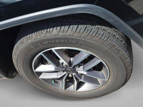 Used 2021 Jeep Grand Cherokee Limited AWD/4WD image 7