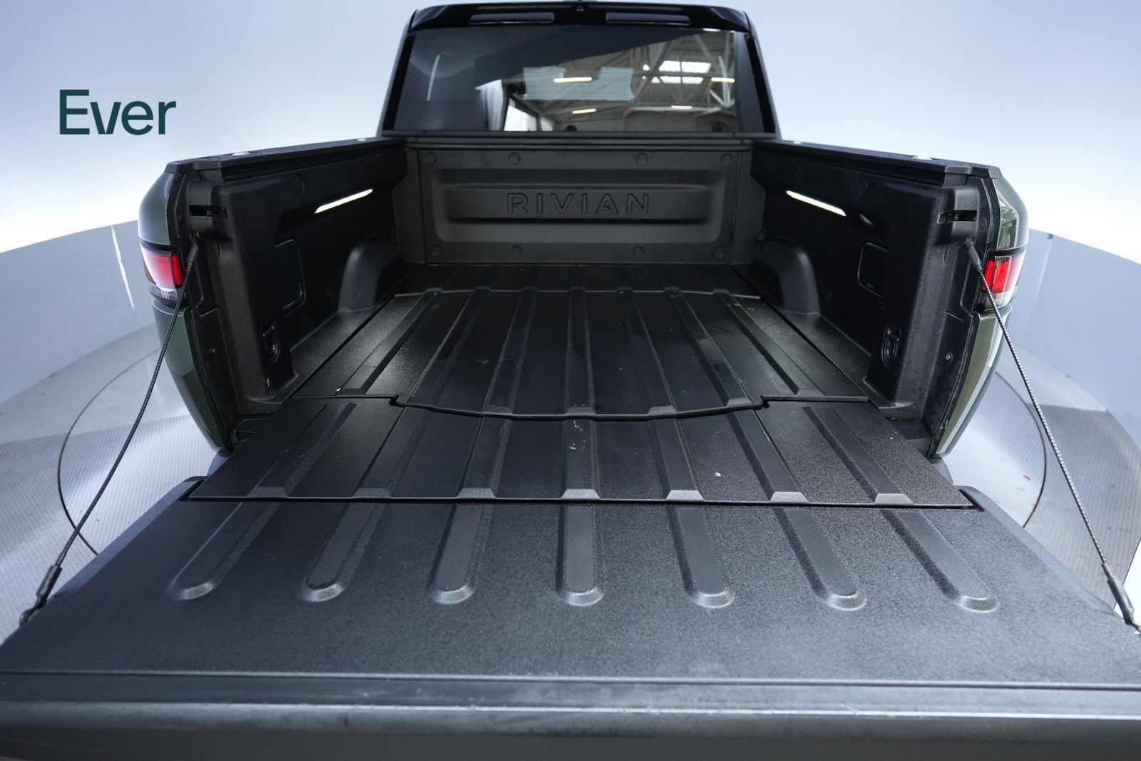 Used 2023 Rivian R1T Adventure Dual AWD/4WD image 8