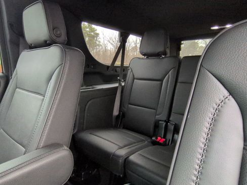 Used 2024 GMC Yukon XL Denali w/ Max Trailering Package image 32