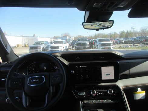 New 2026 GMC Sierra 1500 AT4 w/ AT4 Premium Package image 17