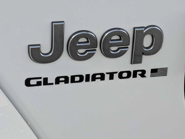 Used 2023 Jeep Gladiator Overland w/ Popular Equipment Package AWD/4WD image 11