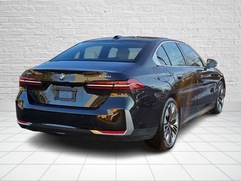 Used 2024 BMW 540i xDrive w/ Premium Package image 6