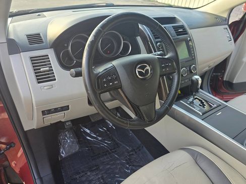 Used 2011 MAZDA CX-9 Grand Touring w/ Moonroof & Bose Audio Pkg FWD image 16