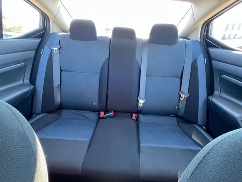 Used 2025 Nissan Versa SV image 36