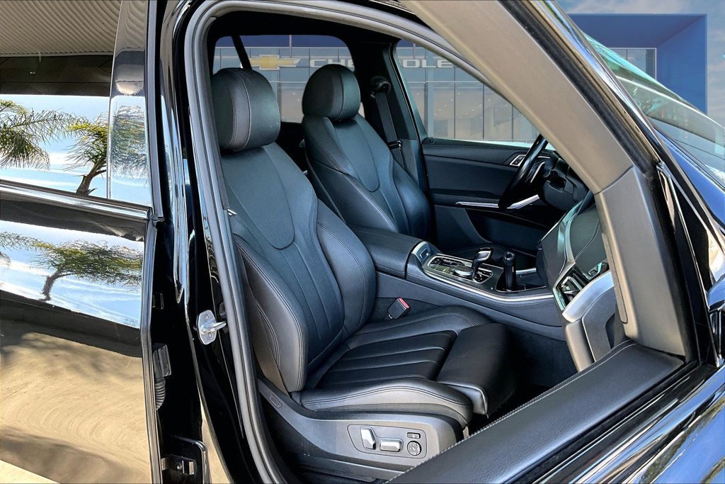Used 2019 BMW X5 xDrive40i w/ Convenience Package AWD/4WD image 18