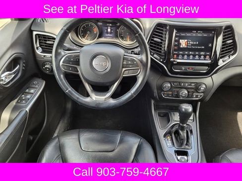 Used 2019 Jeep Cherokee Limited FWD image 19