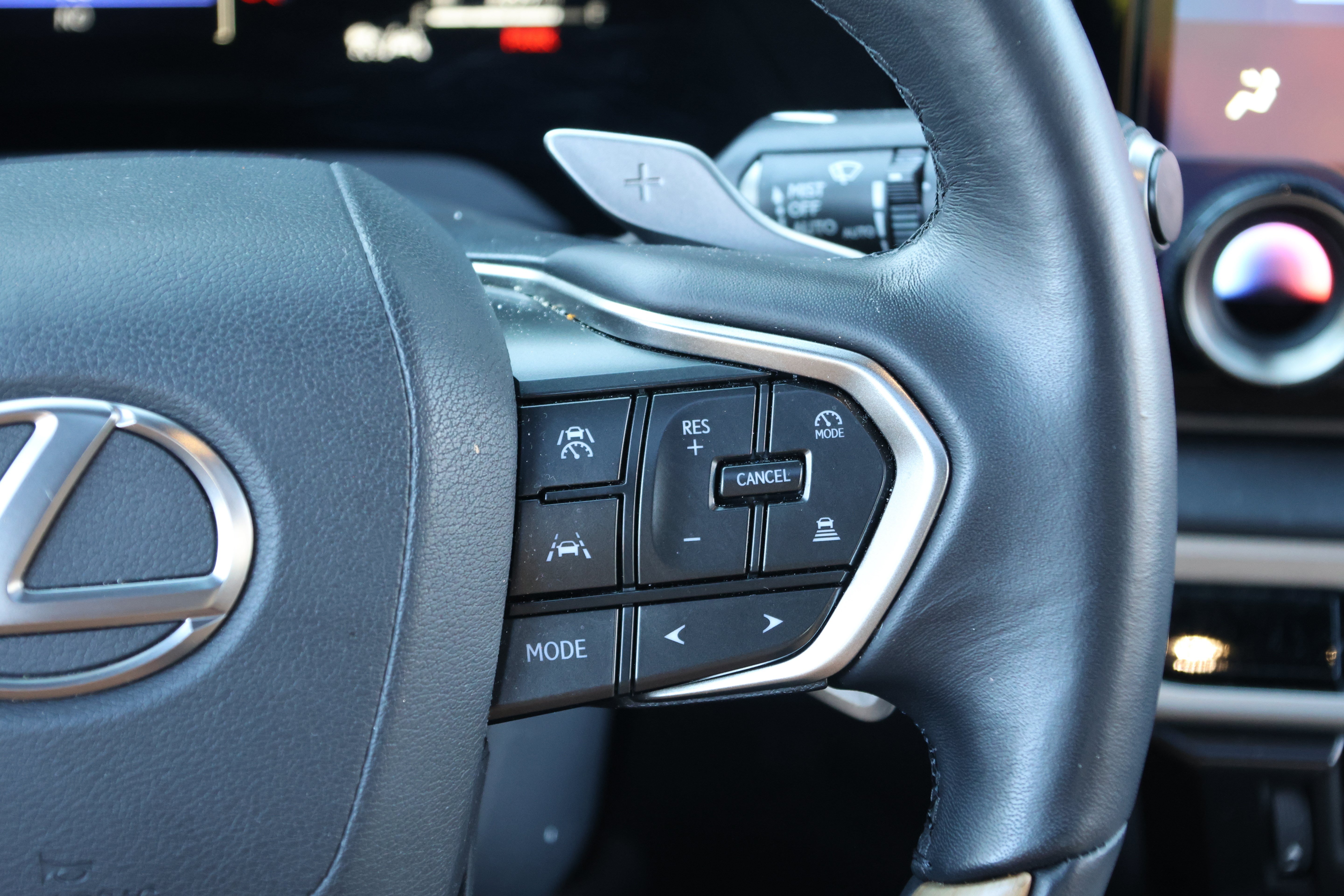Used 2026 Lexus RX 350 Premium w/ Accessory Package (Z1) FWD image 30