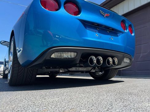 Used 2010 Chevrolet Corvette Coupe w/ 1LT RWD image 16