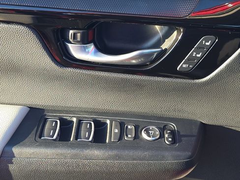 Used 2025 Honda CR-V EX-L image 10