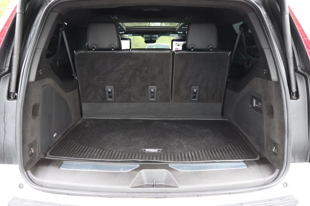 Used 2024 Cadillac Escalade ESV V AWD/4WD image 32