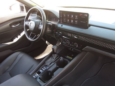 Certified 2025 Honda Accord Sport image 10