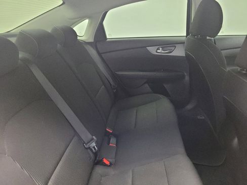 Used 2021 Kia Forte LXS FWD image 19