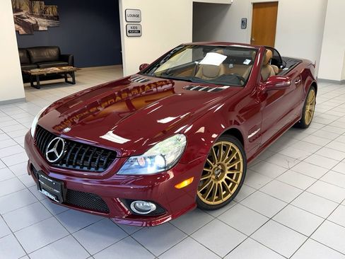 Used 2011 Mercedes-Benz SL 550 image 36