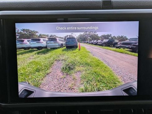 New 2025 Jeep Gladiator Sport AWD/4WD image 21