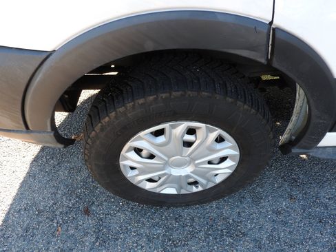 Used 2015 Ford Transit 250 130 Low Roof image 15