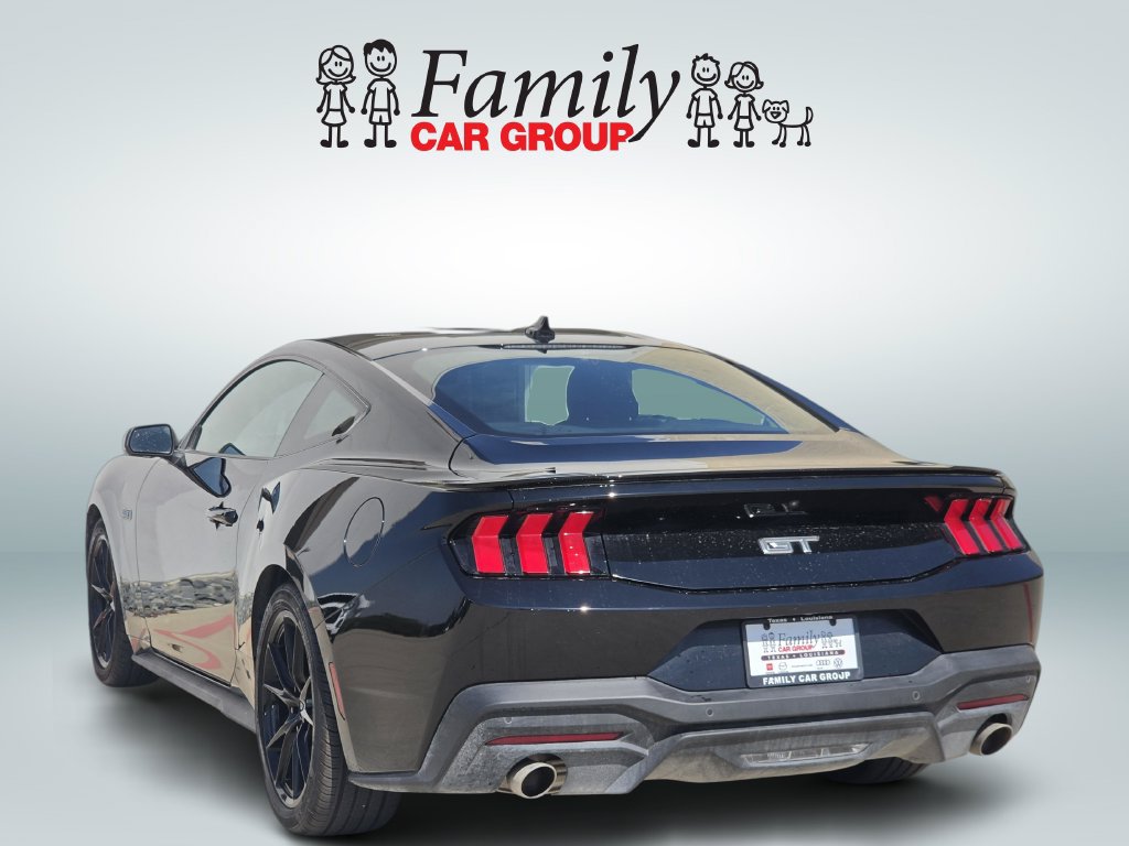 Used 2025 Ford Mustang GT Premium RWD image 3