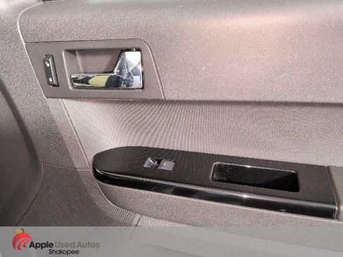 Used 2008 MAZDA Tribute s image 28