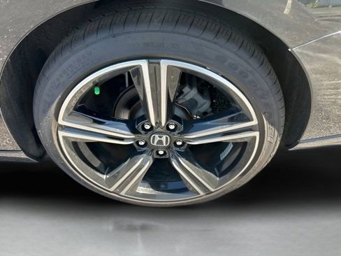Used 2023 Honda Accord Sport image 9