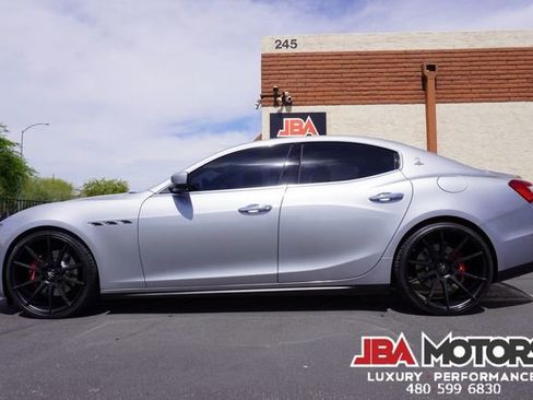 Used 2015 Maserati Ghibli image 38
