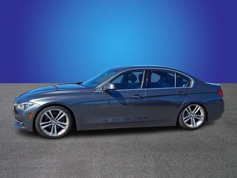Used 2017 BMW 330i xDrive Sedan w/ Technology Package AWD/4WD image 6