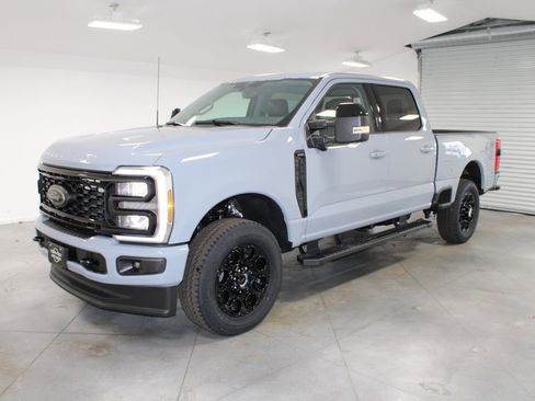 New 2026 Ford F250 Lariat w/ Black Appearance Package image 3
