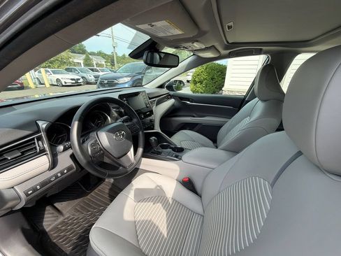 Used 2021 Toyota Camry SE w/ Cold Weather Package AWD/4WD image 17
