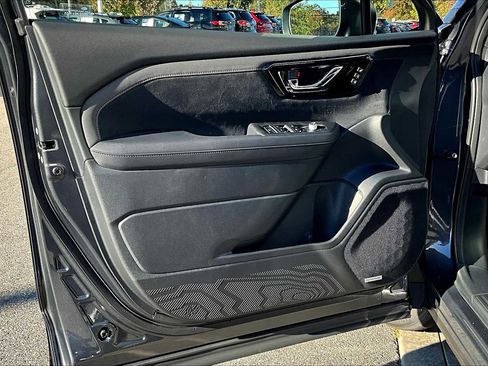 New 2025 Subaru Forester Touring image 10