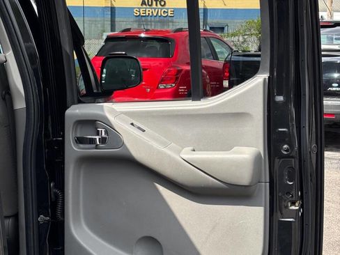 Used 2019 Nissan Frontier 4x4 Crew Cab image 15