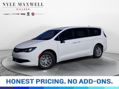 New 2026 Chrysler Voyager LX image 1