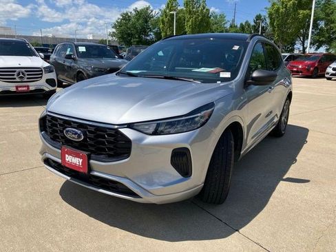 Used 2023 Ford Escape ST-Line w/ Tech Pack #1 AWD/4WD image 3