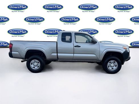 Used 2020 Toyota Tacoma SR RWD image 8
