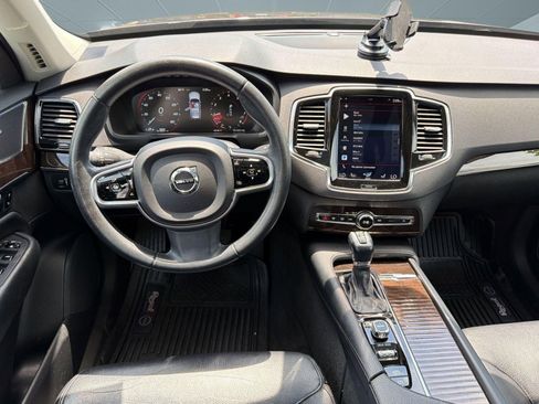 Used 2017 Volvo XC90 T5 Momentum w/ Vision Package FWD image 27