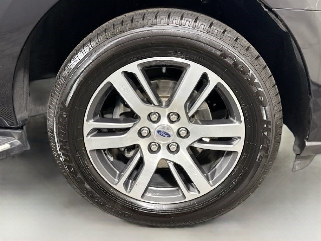 Used 2023 Ford Expedition Limited AWD/4WD image 31