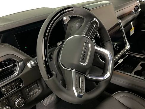 New 2026 GMC Yukon Denali w/ Denali Reserve Package AWD/4WD image 24