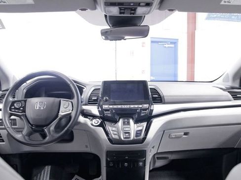 Used 2023 Honda Odyssey Touring image 18