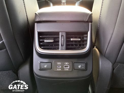 Used 2024 Subaru Outback Limited AWD/4WD image 21