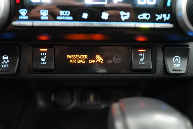 Used 2022 Toyota RAV4 XLE w/ Convenience Package AWD/4WD image 28